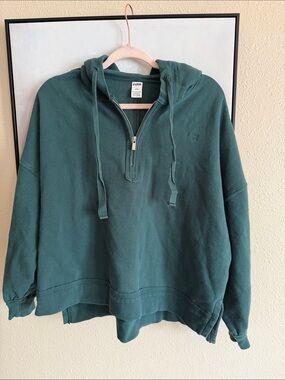 Victoria’s Secret PINK sweatshirt